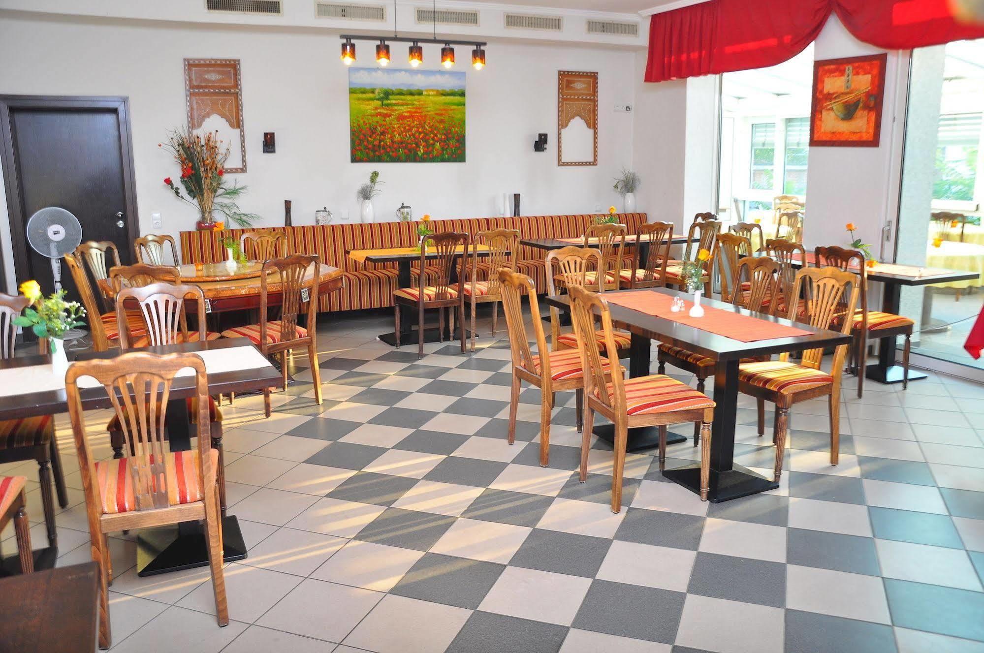 Parkhotel Lindenhof - Kostenlose Parkplaetze Offenbach am Main ภายนอก รูปภาพ